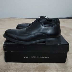 Bostonian Men's Black Tonno Casual/Dress Shoes  Size 9